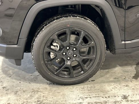 New 2026 Jeep Compass Latitude image 11