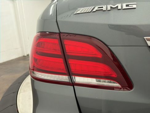 Used 2018 Mercedes-Benz GLE 43 AMG 4MATIC image 11