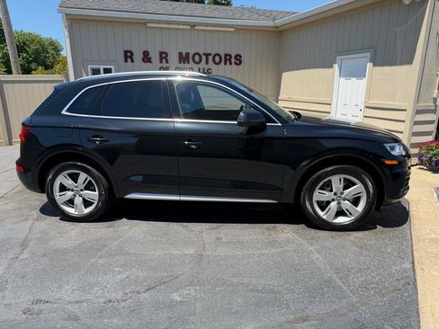 Used 2018 Audi Q5 2.0T Premium Plus w/ Premium Plus Package AWD/4WD image 2