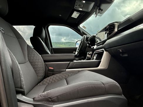 Certified 2025 Toyota Tundra SR5 AWD/4WD image 7