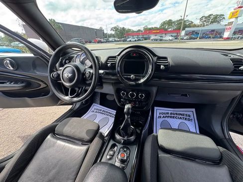 Used 2017 MINI Cooper Clubman image 12