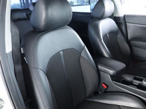 Used 2018 Kia Optima S image 37