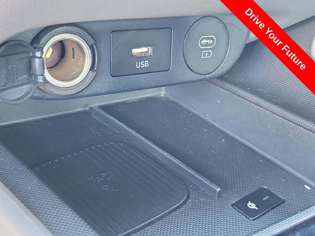 Used 2025 Hyundai Elantra SEL FWD image 12