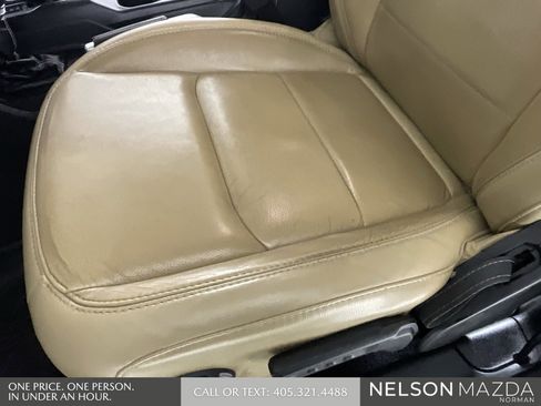 Used 2019 Jeep Wrangler Unlimited Sahara image 22