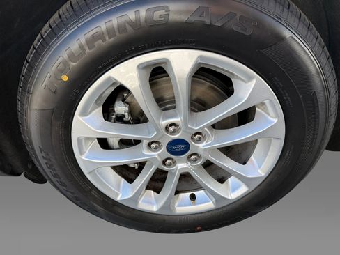 Certified 2022 Ford Escape SE w/ Convenience Package FWD image 9