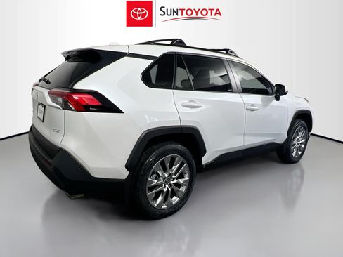 Used 2025 Toyota RAV4 XLE Premium FWD image 4