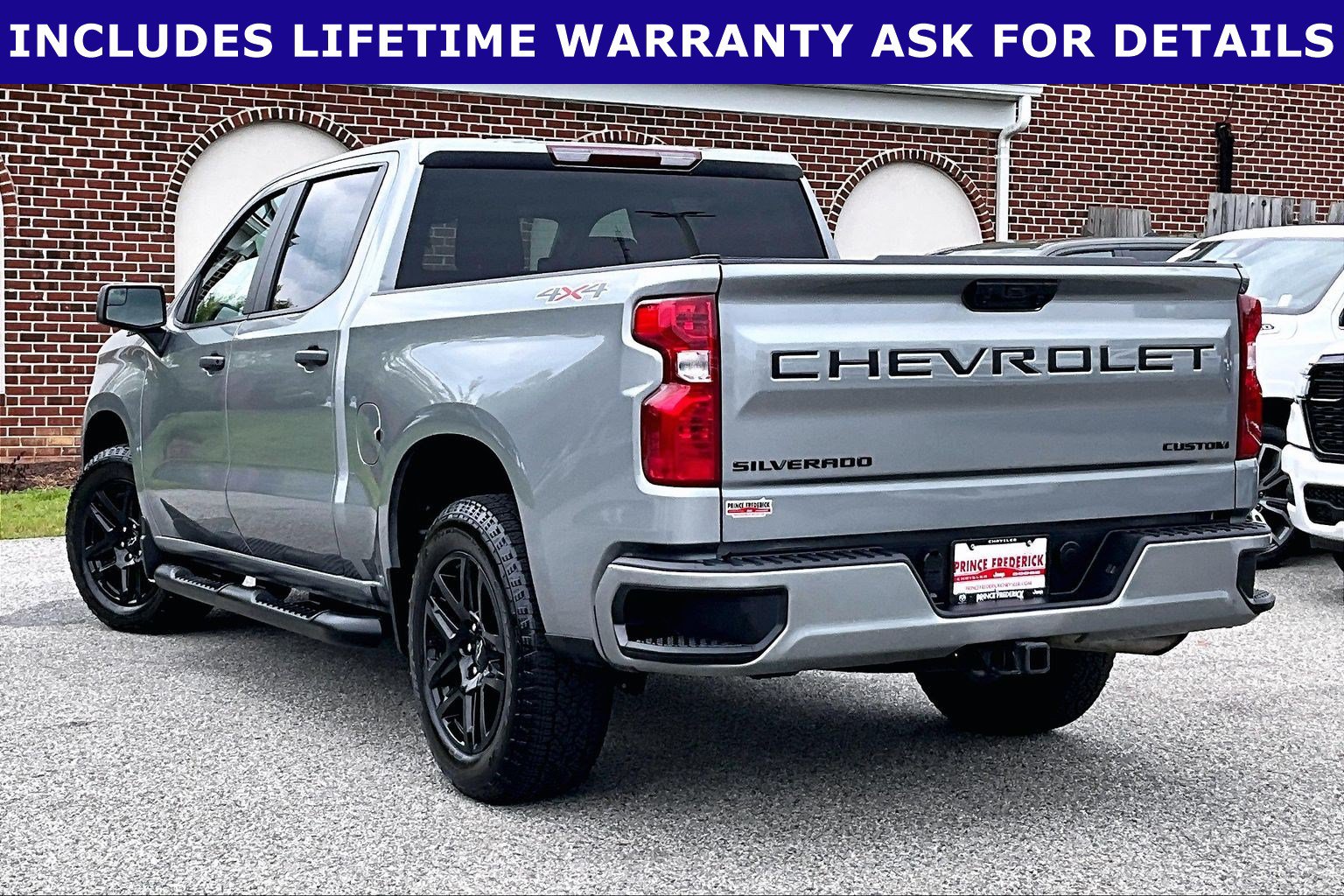 Used 2024 Chevrolet Silverado 1500 Custom w/ Turbomax Blackout Package AWD/4WD image 9