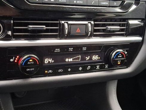 Certified 2024 Nissan Pathfinder SV w/ Black Appearance Package AWD/4WD image 15