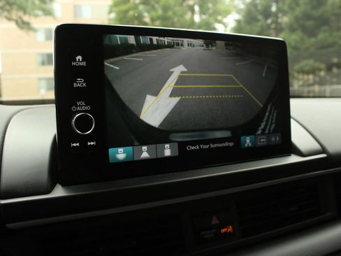 Used 2025 Honda Pilot EX-L image 36