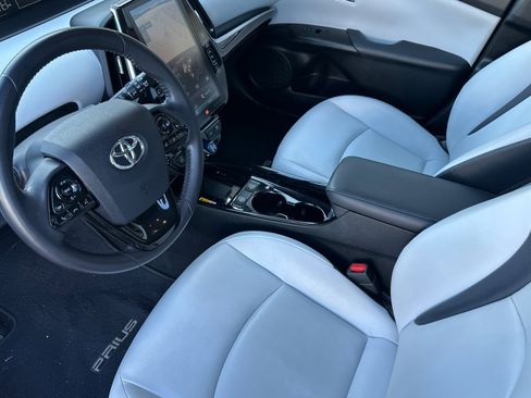 Used 2020 Toyota Prius Limited image 8