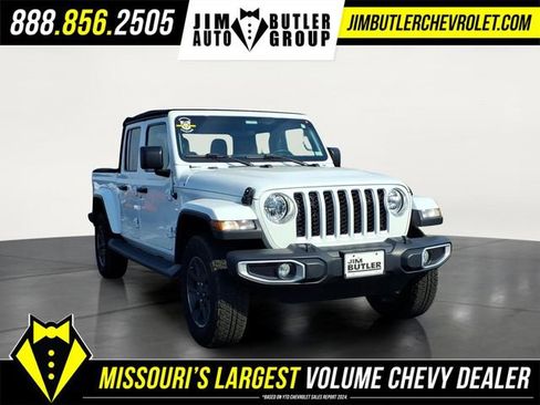 Used 2020 Jeep Gladiator Overland w/ Cold Weather Group image 6