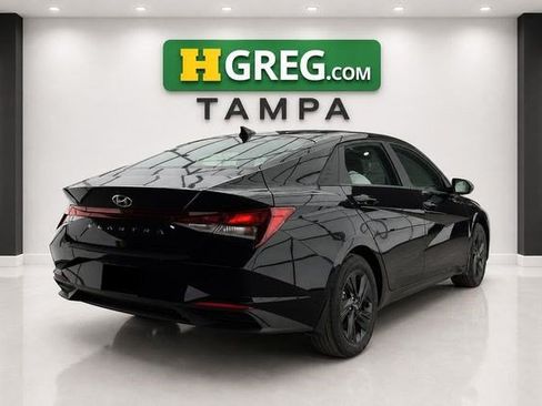 Used 2023 Hyundai Elantra SEL FWD image 6