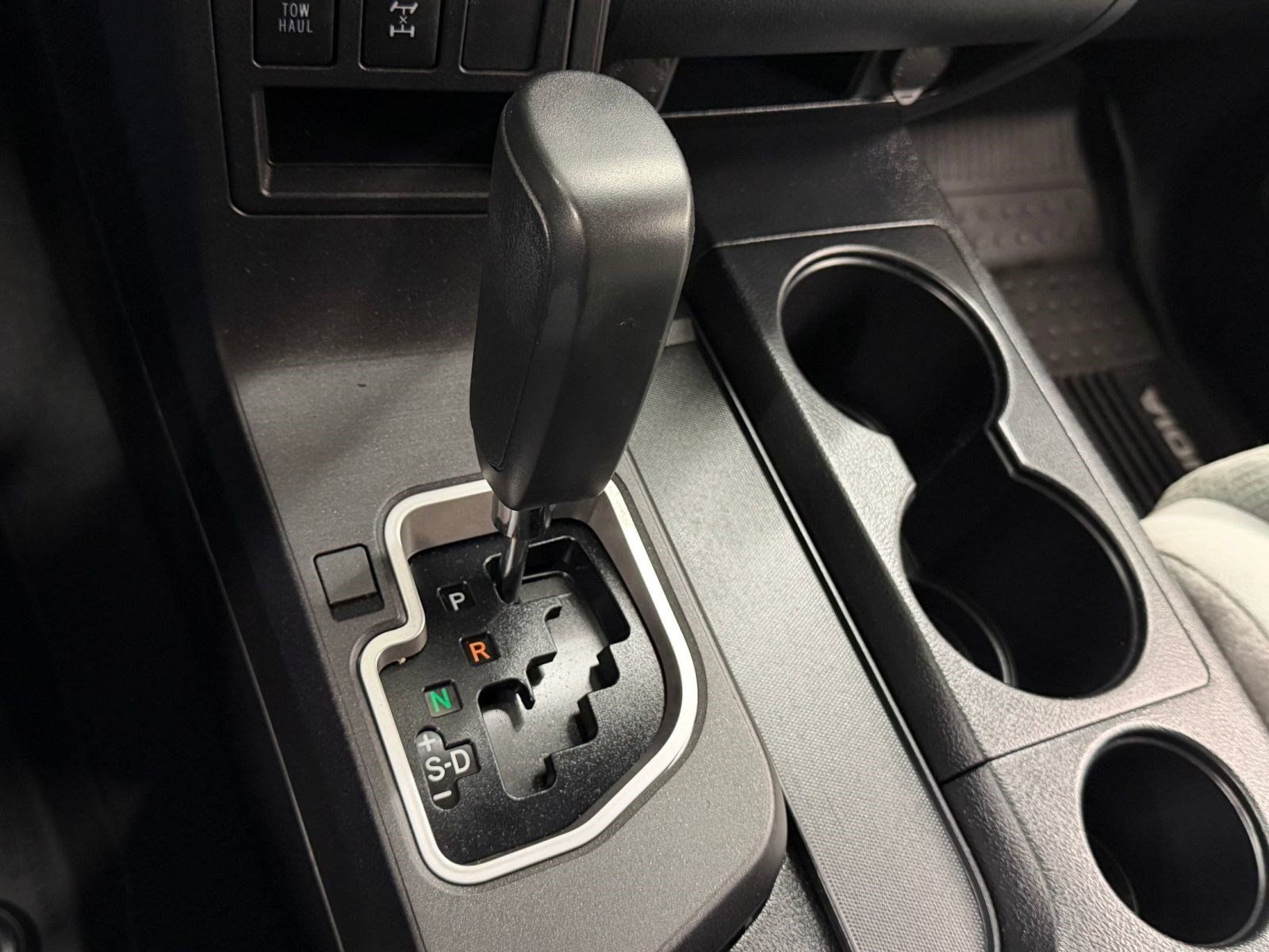 Used 2019 Toyota Sequoia SR5 AWD/4WD image 16