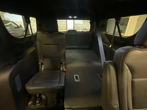 Used 2021 GMC Yukon XL Denali w/ Denali Premium Package AWD/4WD image 26
