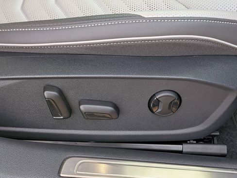 Used 2023 Volkswagen Arteon SEL Premium image 39