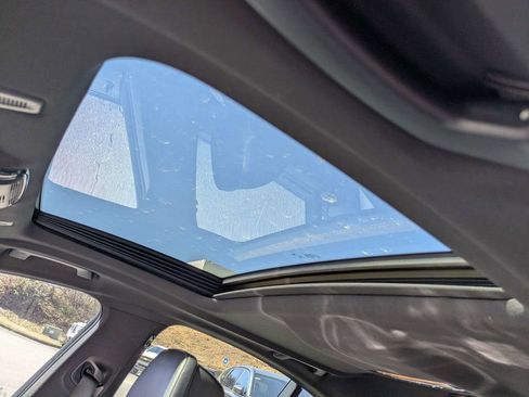 Used 2022 BMW M550i xDrive w/ Executive Package image 21