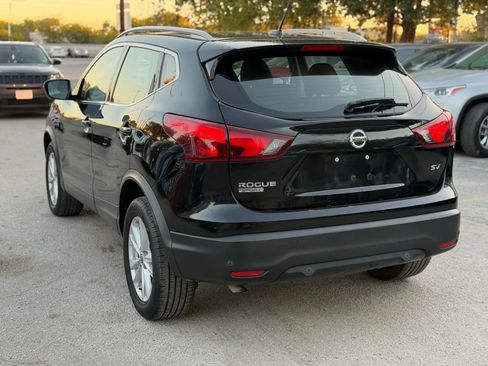 Used 2019 Nissan Rogue Sport SV image 7
