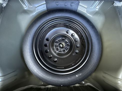 Used 2022 Subaru Legacy Limited image 47