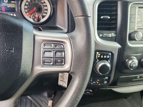 Used 2021 RAM 1500 Classic SLT image 21