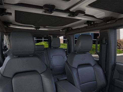 New 2025 Ford Bronco Badlands image 12