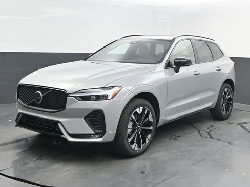 New 2026 Volvo XC60 B5 Plus w/ Protection Package Premier image 3