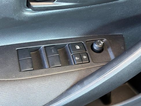 Used 2025 Toyota Corolla LE FWD image 13