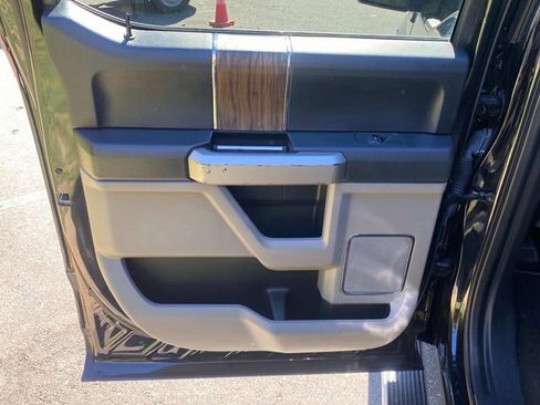 Used 2020 Ford F150 Lariat image 10