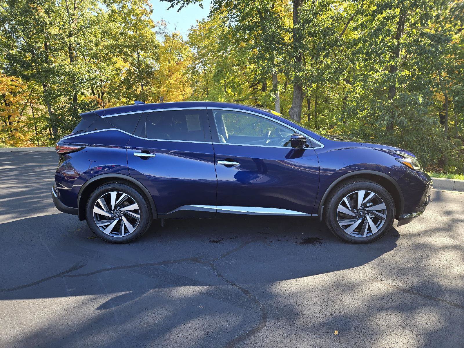 Used 2023 Nissan Murano SL w/ SL Moonroof Package AWD/4WD image 2
