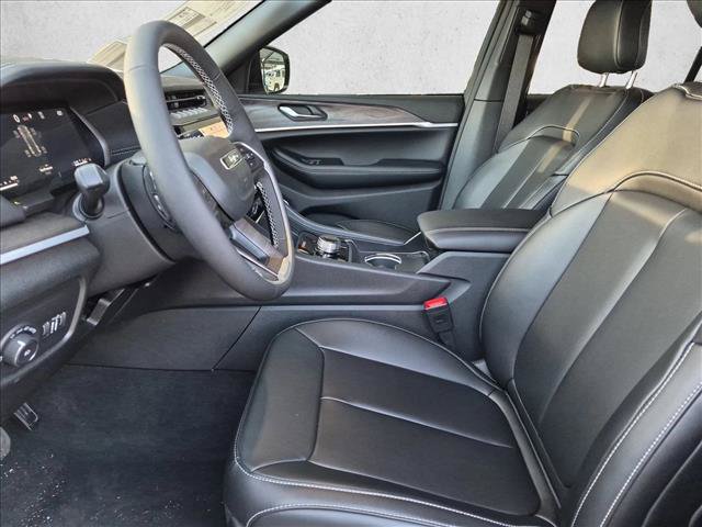 New 2026 Jeep Grand Cherokee Limited w/ Limited Altitude Package AWD/4WD image 4