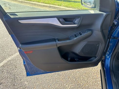 Used 2022 Ford Escape SE w/ Convenience Package image 10