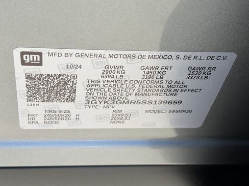 Used 2025 Cadillac Optiq Sport 2 w/ LPO, Floor Liner Package AWD/4WD image 31