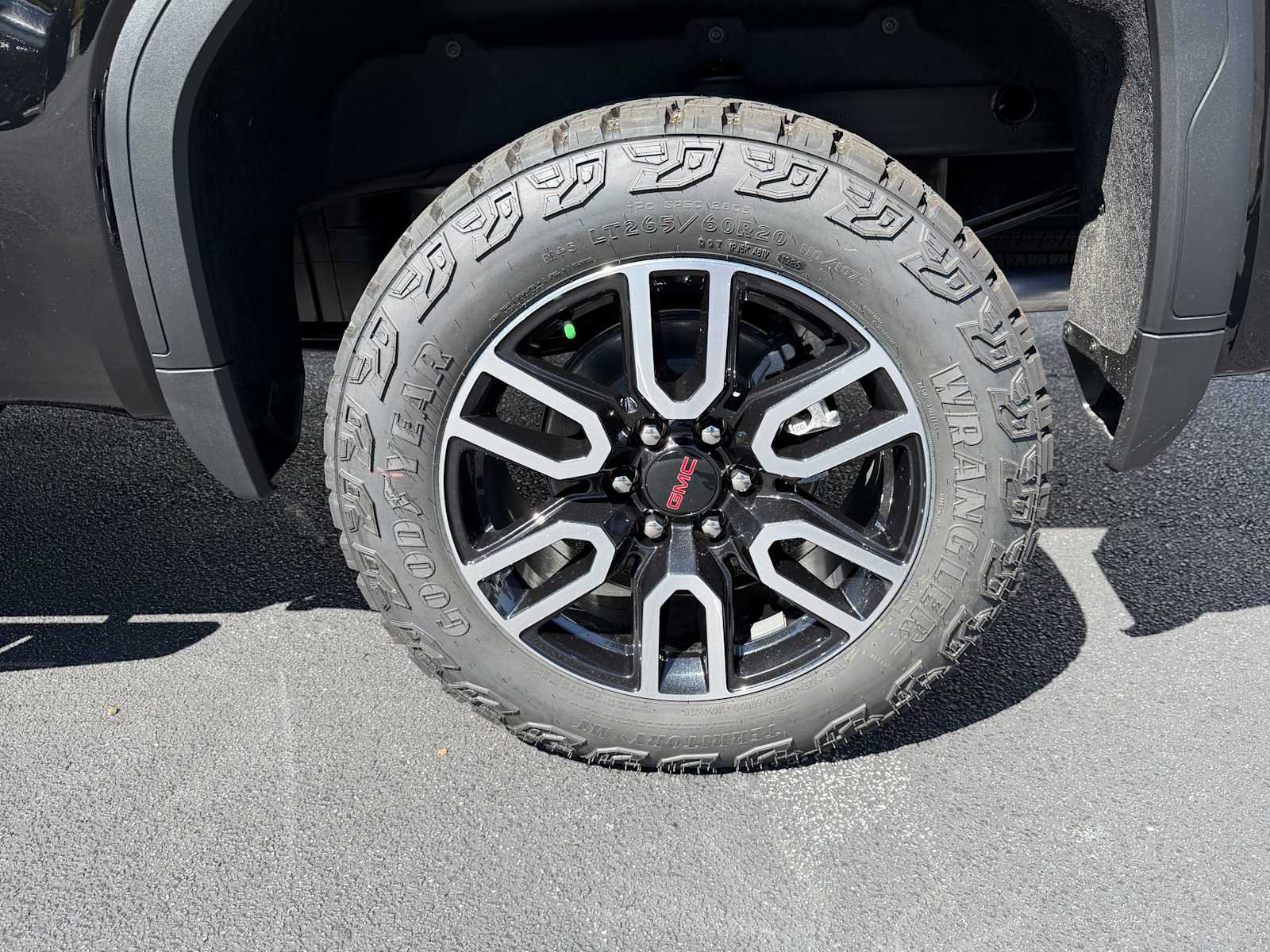 New 2026 GMC Sierra 1500 AT4 w/ AT4 Premium Package AWD/4WD image 30