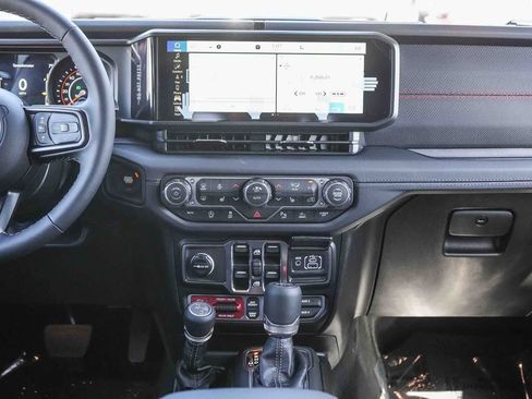 New 2026 Jeep Wrangler Unlimited Rubicon AWD/4WD image 15
