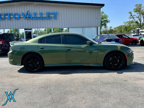 Used 2022 Dodge Charger R/T w/ Cold Weather Package RWD image 8