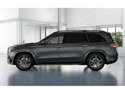 New 2026 Mercedes-Benz GLS 450 4MATIC image 34