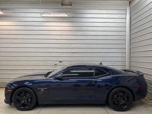 Used 2010 Chevrolet Camaro SS w/ RS Package RWD image 8
