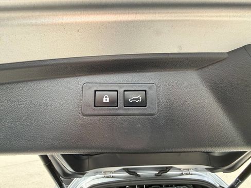 Used 2022 Subaru Outback Wilderness image 17