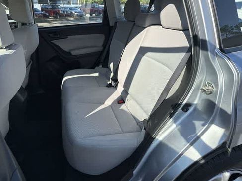 Used 2018 Subaru Forester 2.5i AWD/4WD image 17