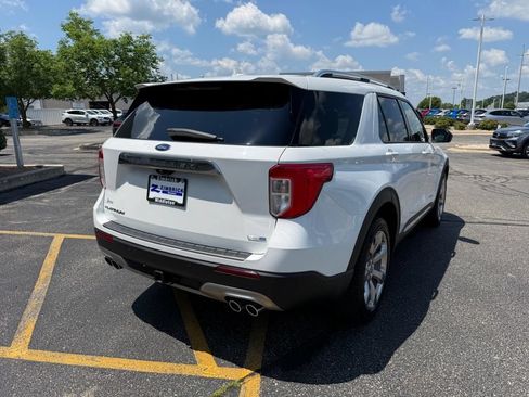 Used 2020 Ford Explorer Platinum w/ Premium Technology Package AWD/4WD image 4