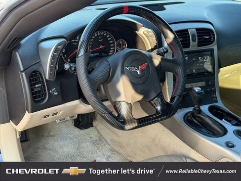 Used 2005 Chevrolet Corvette Coupe w/ Preferred Equipment Group RWD image 12