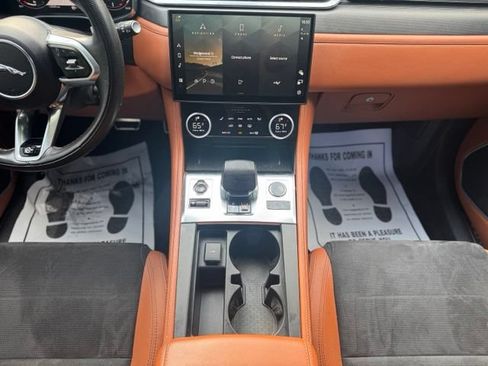 Used 2024 Jaguar F-PACE SVR AWD/4WD image 27