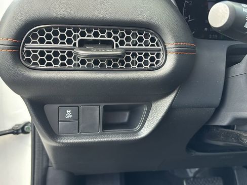 Certified 2024 Honda HR-V Sport image 15