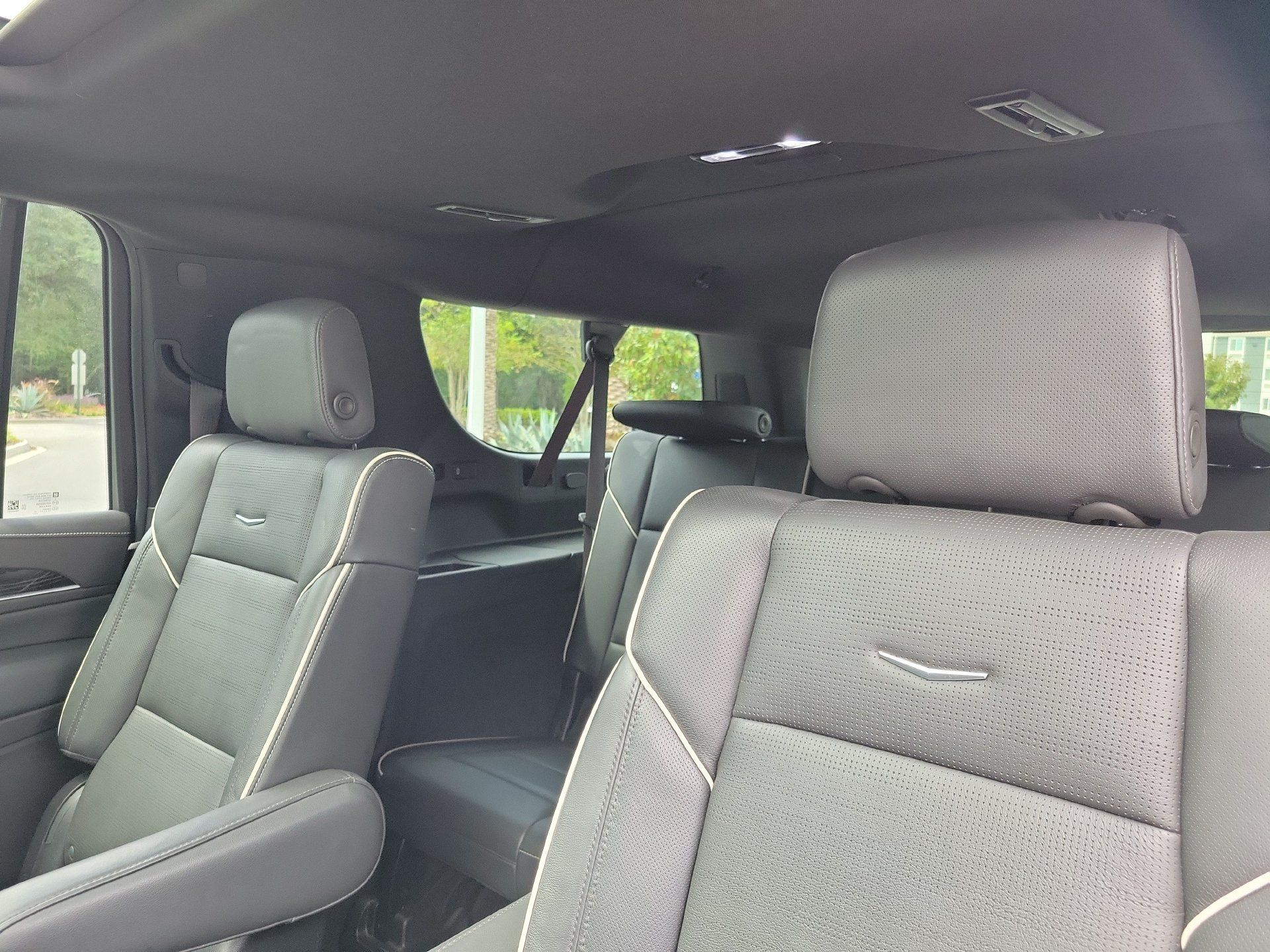 Used 2022 Cadillac Escalade ESV Sport w/ Touring Package AWD/4WD image 19