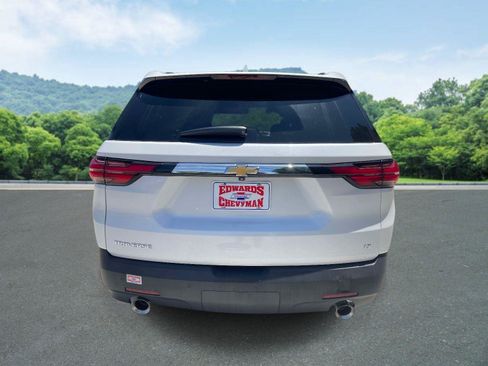Used 2022 Chevrolet Traverse LT FWD image 22