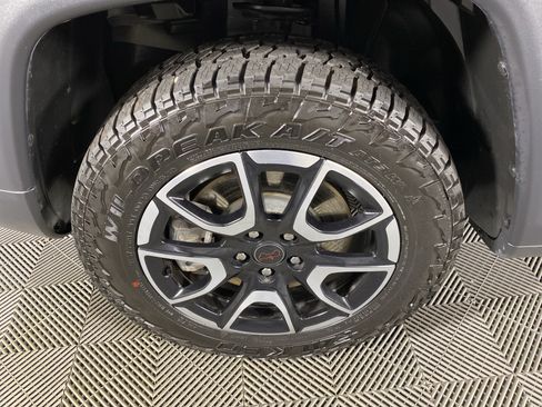 Used 2025 Jeep Compass Trailhawk w/ Sun & Sound Group AWD/4WD image 11