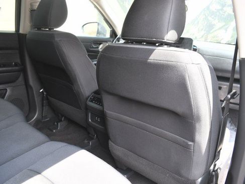 Used 2024 Nissan Pathfinder SV AWD/4WD image 27