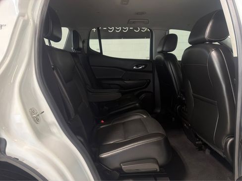 Used 2019 GMC Acadia SLT AWD/4WD image 16