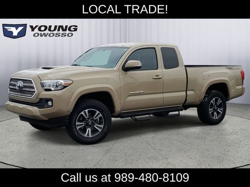 Used 2017 Toyota Tacoma SR5 image 1