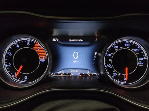 Used 2019 Jeep Cherokee Limited FWD image 23