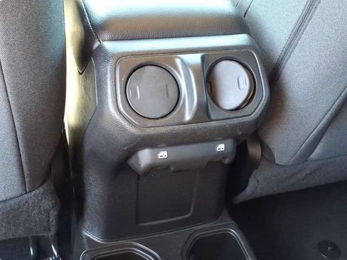 Used 2024 Jeep Wrangler Unlimited Sport AWD/4WD image 19